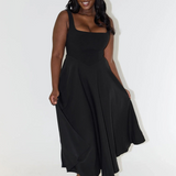 Grace | Midi dress in fluid form with square neckline
